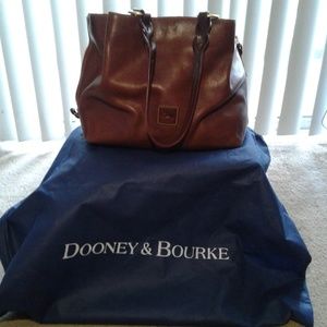 Dooney and Bourke Florimtinr  Large Zip Barlow